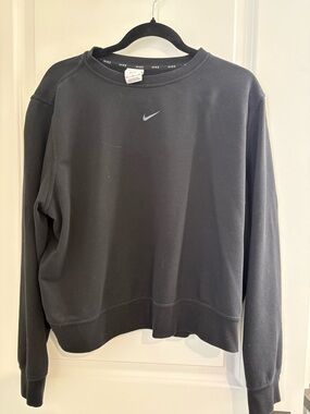 Nike Black Crewneck Sweatshirt